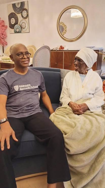 Sarkin Kano and others were present at the 3 days prayer of El-rufai’s mother…..